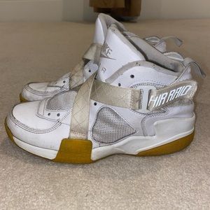 Nike Air Raid White Gum